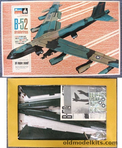 Monogram 1/72 Boeing B-52D Stratofortress with Jet Sound, PA215 plastic model kit